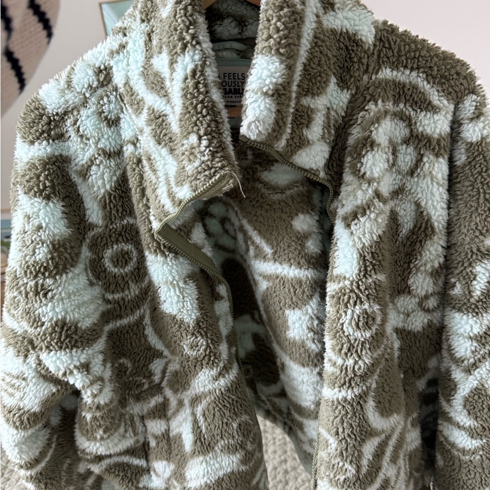 Floral Fleece Jacket - Picture 4 of 6